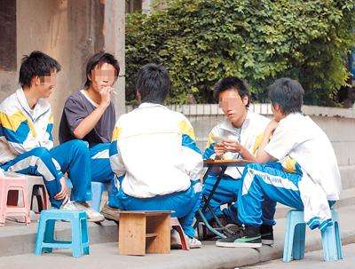 校园暴力 (2).jpg